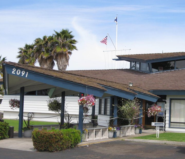 silver gate yacht club